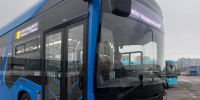 Двое пассажиров и кондуктор устроили драку в автобусе в центре Петербурга